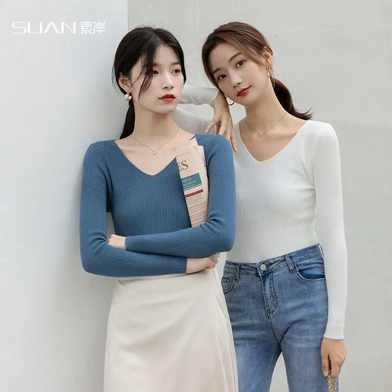 

2020 new autumn / winter shooting V-neck knitted long sleeve slim tight top Women's sweater