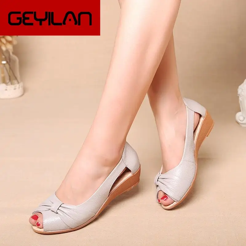 

Women Shoes Summer New Fashion Soft Genuine Leather Woman Sandals Plus Size Ladies Flat Sandals Female Sandals