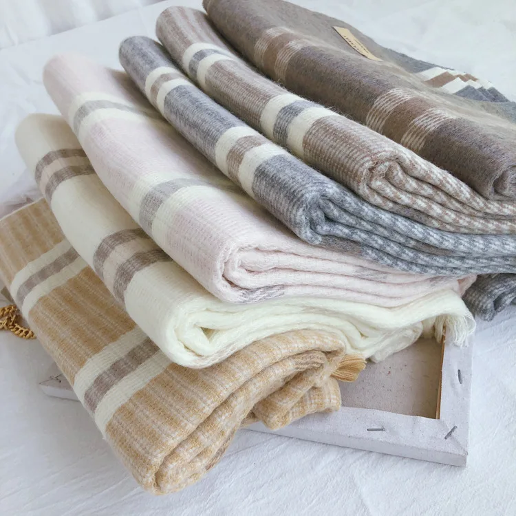 

Brand Designer stripe Cashmere Scarf Women 2019 Winter Scarves High Quality Shawls and Wraps Thick Warm Pashmina Lady Blanket