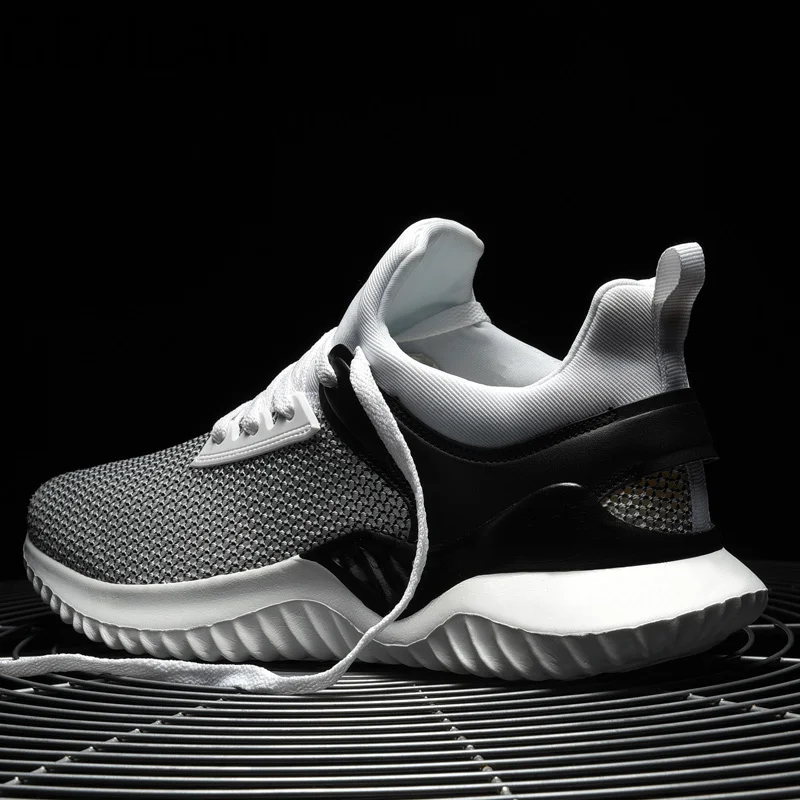 Lightweight Running Shoes Men Simple Classic Breathable Male Casual Shoes Man Jogging Sneakers Outdoor Lace Up Walking Footwear