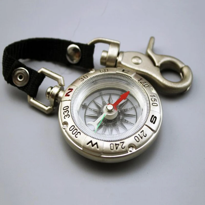 Newest ArrivalPortable Key Ring Compass Outdoor Hang Buckle Compass Vintage Zinc Alloy Metal Lanyard Compass For Hiking Camping