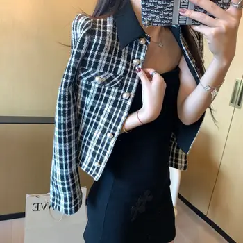 

Black And White Plaid Collar Pearl Buckle Shirt Coat