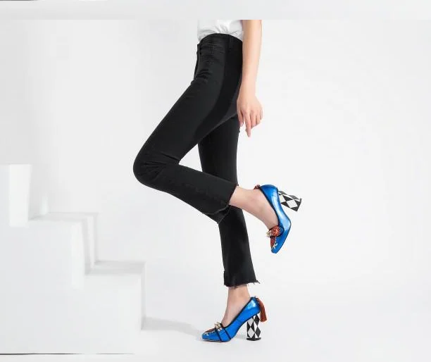 Женские свадебные туфли на каблуке; scarpe donna Crstal Zapatos De Mujer; женская обувь; роскошные женские туфли-лодочки с кисточками и цветочным узором; scarpe donna