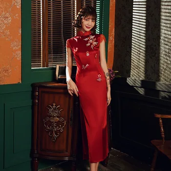 

High Quality Chinese Style Lady Elegant Embroidery Rhinestone Dress Plus Size 4XL Long Cheongsam High Split Sexy Slim Qipao
