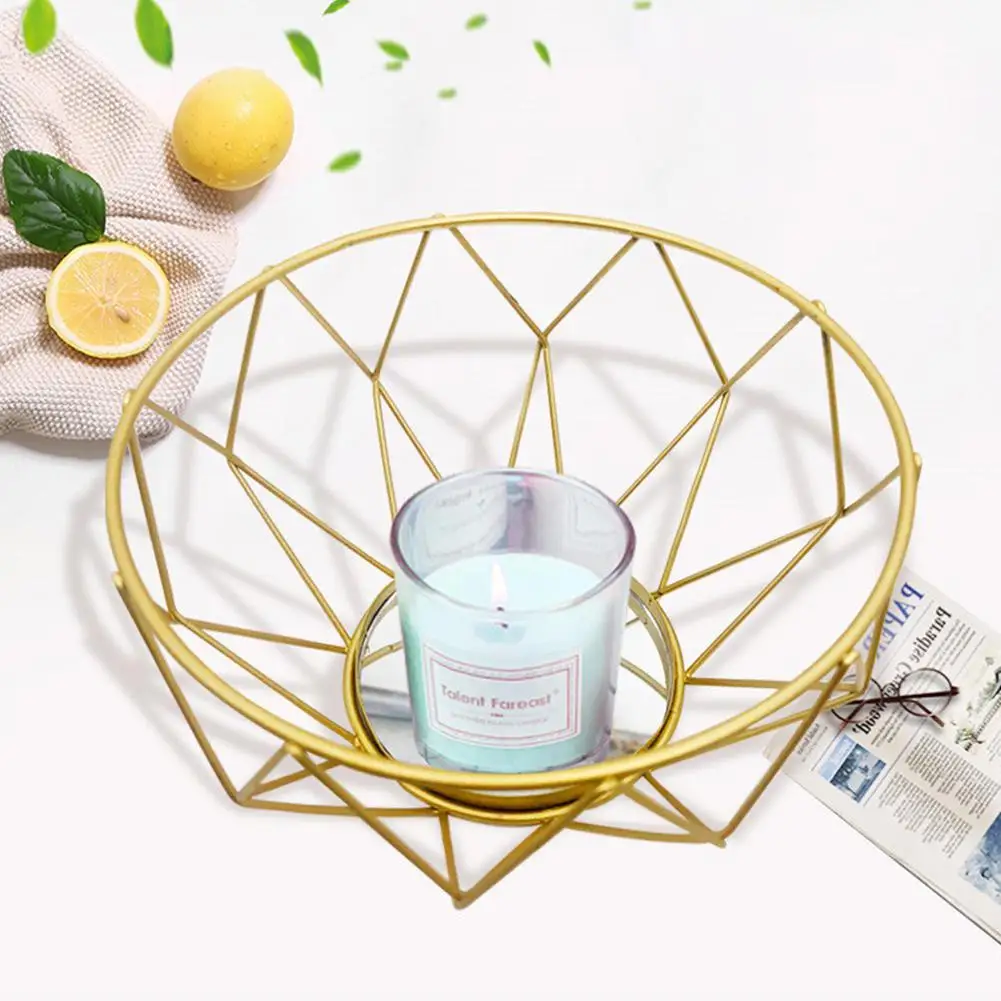 Золотой цвет зеркальная поверхность подсвечник геометрической формы железная