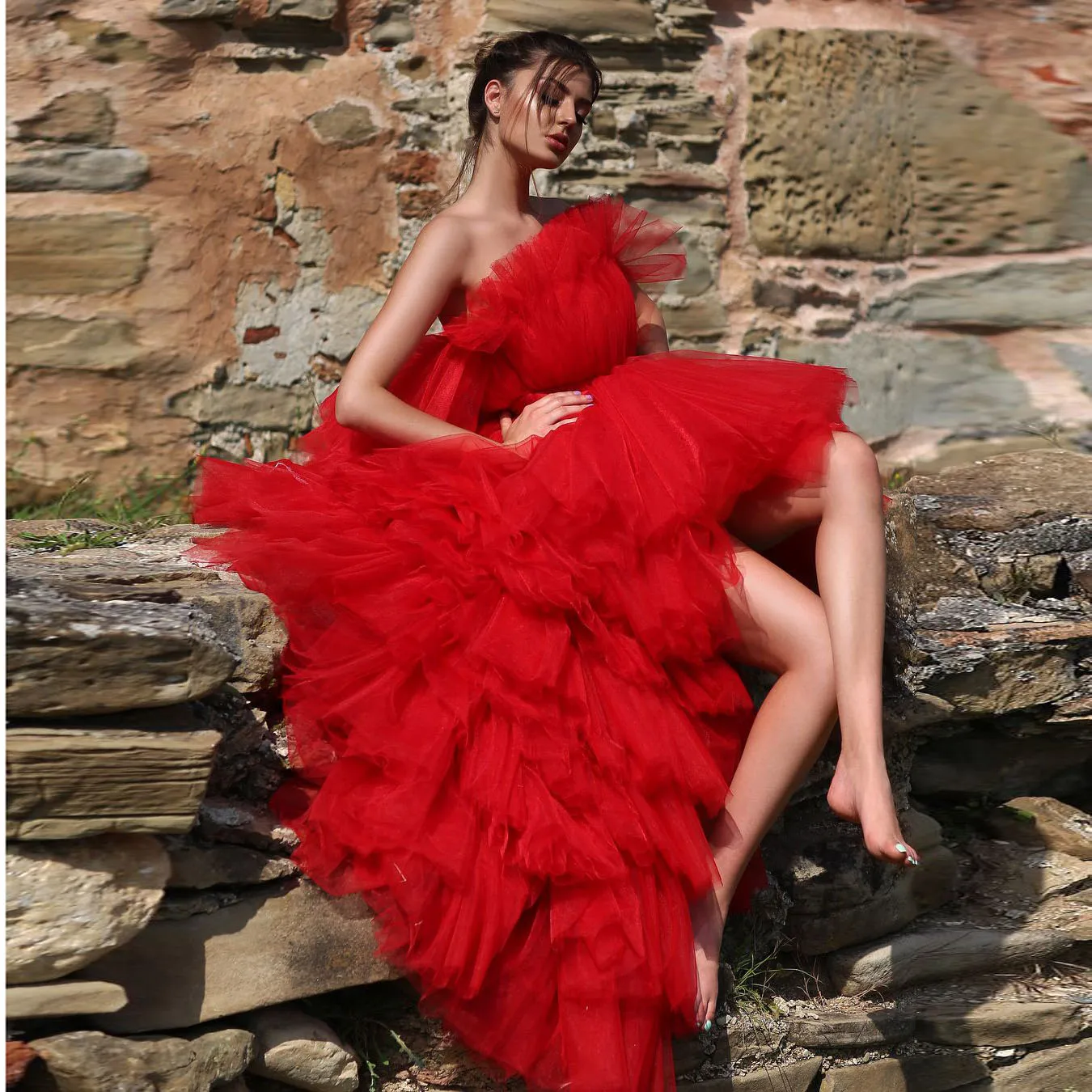 

Elegant Red Prom Dresses Strapless High Low Tulle Dress Floor Evening Dress With Train Dress Collections Wedding Party Dress