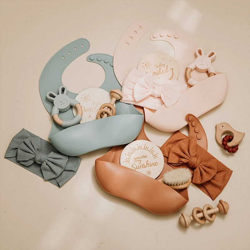 1set Baby Care Products Silicone Bibs Headband Baby Milestones Brush Rattle Bracelet Photography Props Set Birth Product Gifts 1set Baby Care Products Silicone Bibs Headband Baby Milestones Brush Rattle Bracelet Photography Props Set Birth Product Gifts