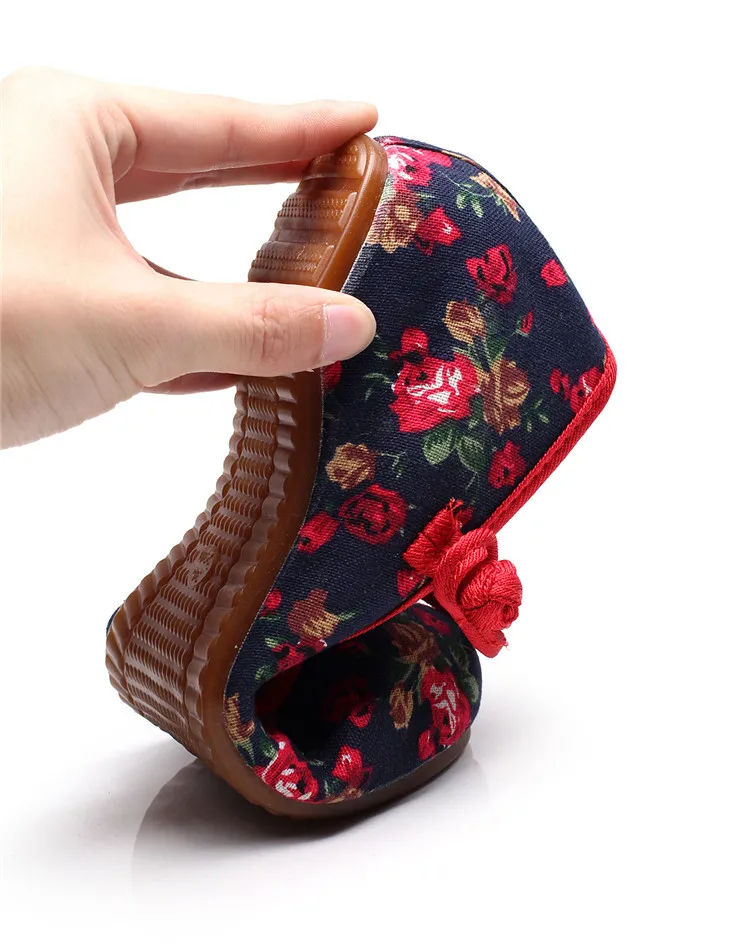 

2017 Spring New Products Versatile Colored Cloth Straight-line Buckle Elevator Tendon Thick Bottom Embroidered Ethnic Style