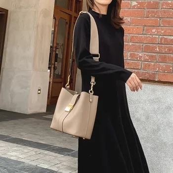 

2020 Fashion Korean Messenger Bag Bucket Bag New Women Bag Large Capacity Shoulder Bag