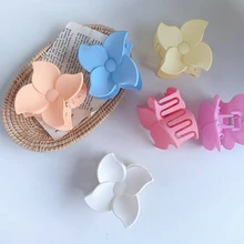 

2021 New Hair Accessories Hair Claw Frosted Hair Clip Flower Hairpins Spring Candy Plastic Hairgrips Cute Headwear Barrettes