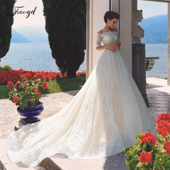 

Traugel Boat Neck A Line Lace Wedding Dresses Elegant Applique Half Sleeve Button Bride Dress Chapel Train Bridal Gown Plus Size
