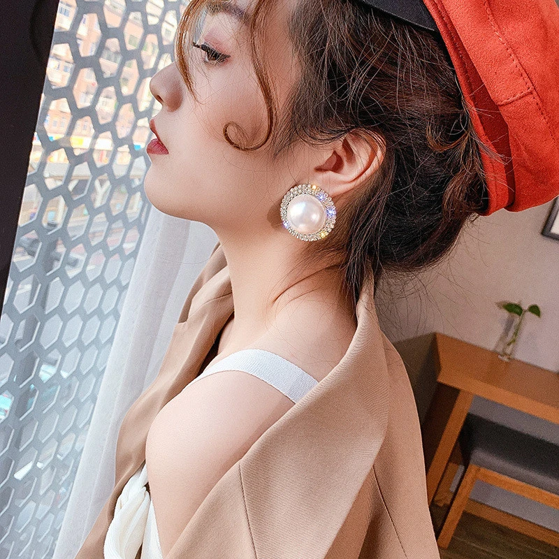 Ear Clip Earrings Fashion Big Clip on Earrings For Women Bijoux Exquisite Pearl Crystal Non Pierced Ear Clips Statement Earrings Jewelry Gifts
