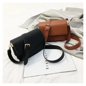 

2020 Chic Retro Portable Women Shoulder Bags New Trend Korean Wild Crossbody Bag European And American Elegant Style Clutches