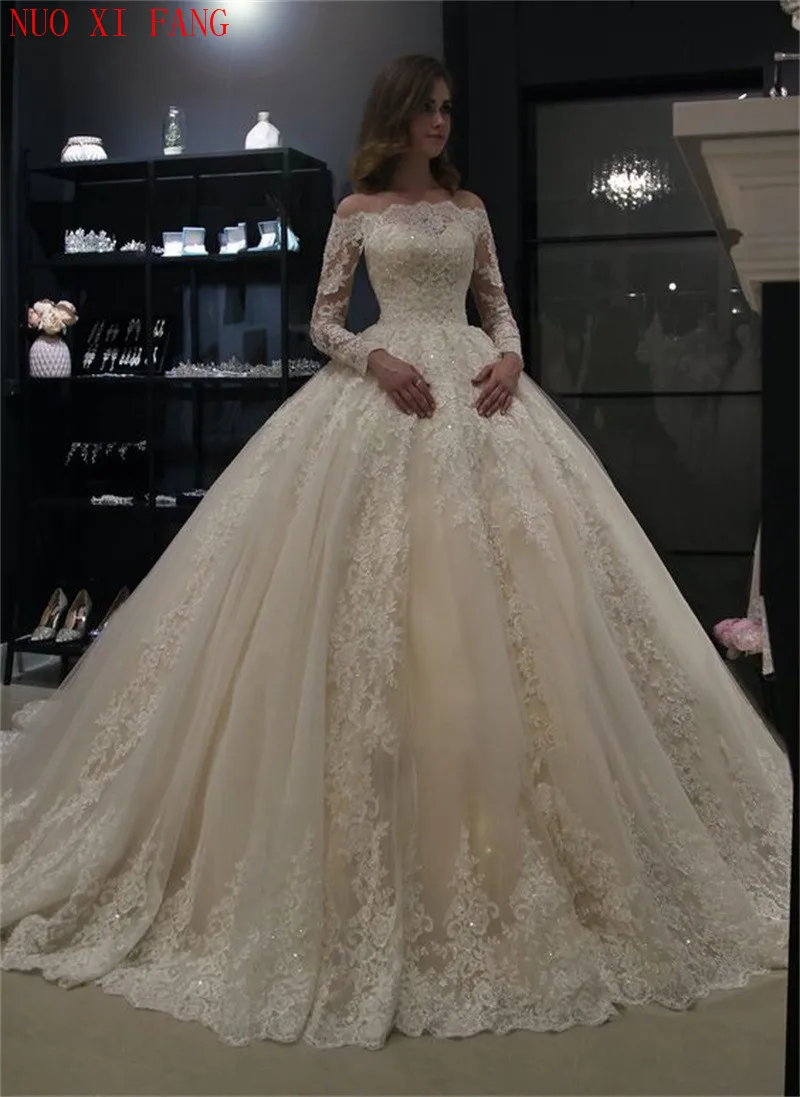 Gorgeous Boat Neck Ball Gown Wedding Dresses Vintage Lace Applique Wedding Gown Long Sleeve beaded bride dress robe de mariee