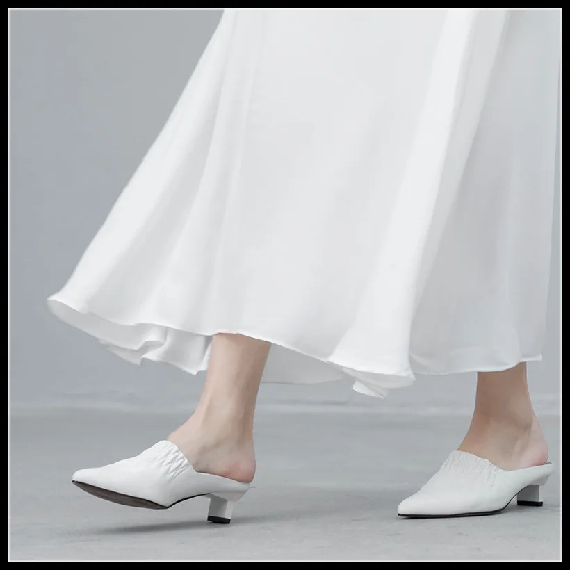 

Mules Shoes Women Slippers Genuine Leather Fashion Low Heel Elegant Desginer High Quality Woman Pointed Toe Slipper Black White