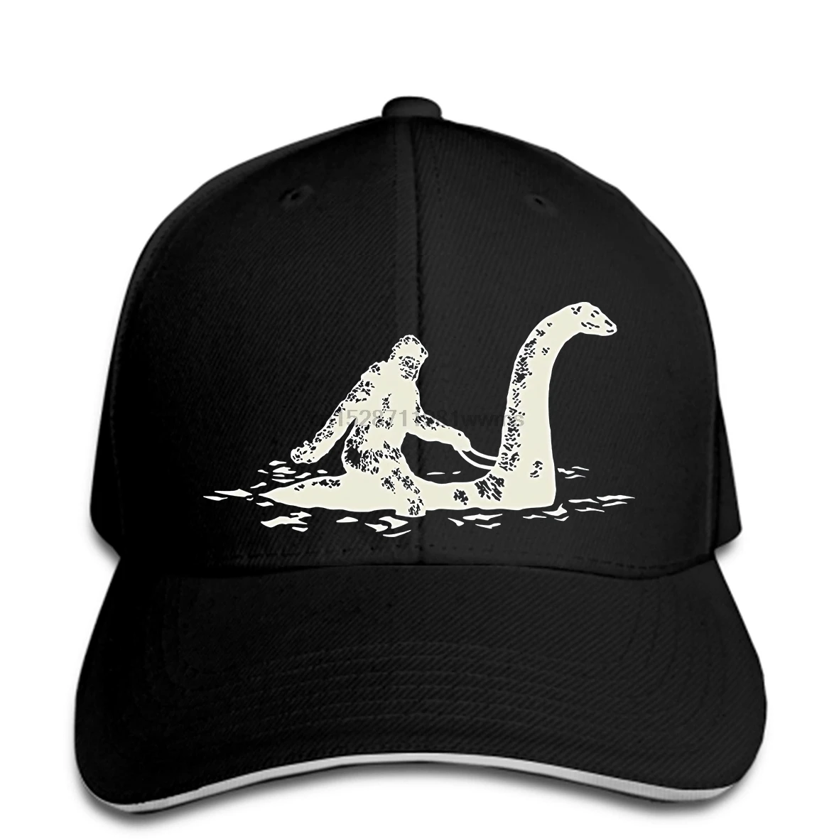 Bigfoot Sasquatch Riding The Loch Ness Monster забавная бейсболка Мужская бейсболка