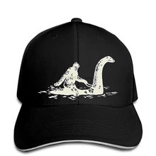 Bigfoot Sasquatch Riding The Loch Ness Monster забавная бейсболка Мужская бейсболка