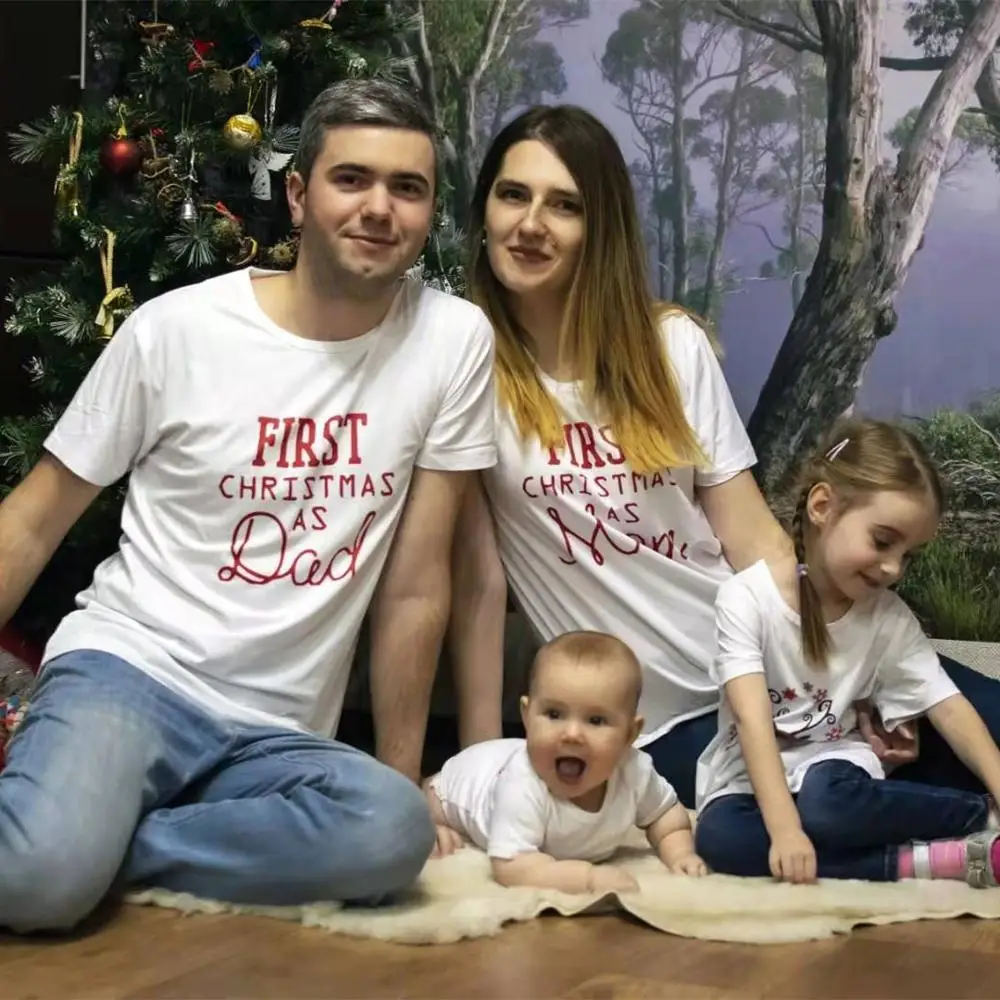 Семейные комплекты Рождественская одежда семьи: папы мамы маленьких детей