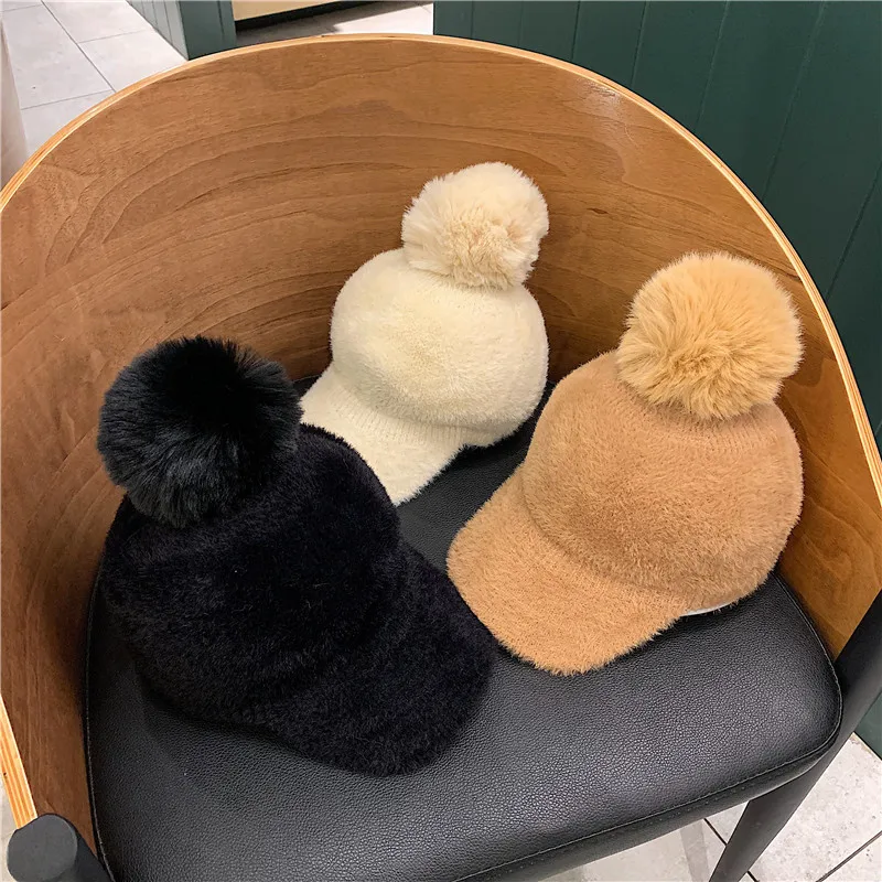 

7 Colors Autumn Winter Faux Fur Baseball Cap Women Solid Visor Hat Detachable Fluffy Pompom Ball Outdoor Caps Fashion 56-58cm
