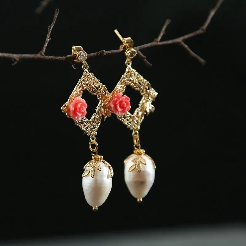 

New Copper-plated Gold Flower Inserted Earrings Natural Baroque Pearl Earrings Retro-national Wind
