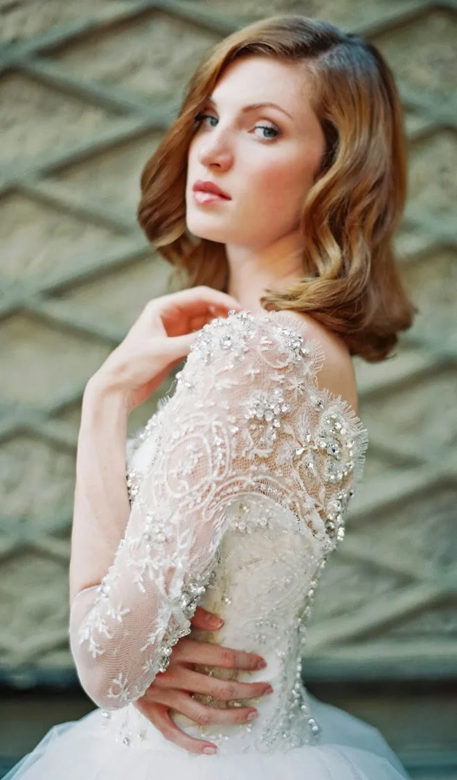 

Three Quarter Wedding Dresses Vintage Lace Crystal Beading Tulle Ball Gown Scalloped Neckline Vestido de noiva Robe de mariage