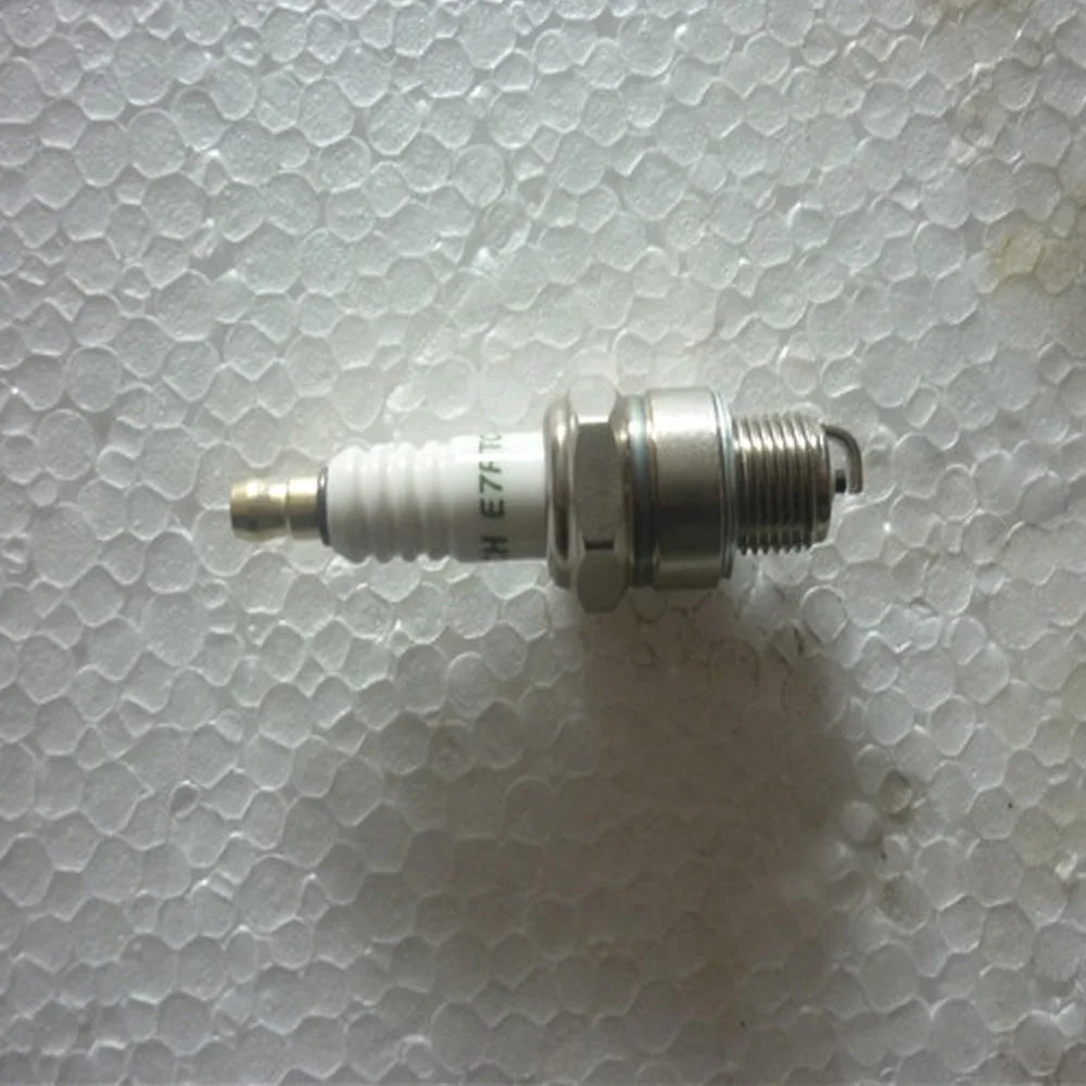 

Free Shipping Outboard Motor Part Spark Plug For Hangkai 2 Stroke 9.9 Hp 15 Hp 18Hp Gasoline Boat Engine Accessory