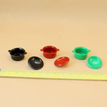 

Kuulee Mini Kitchen Metal Stew Pot for 1:12 Doll House Random Color