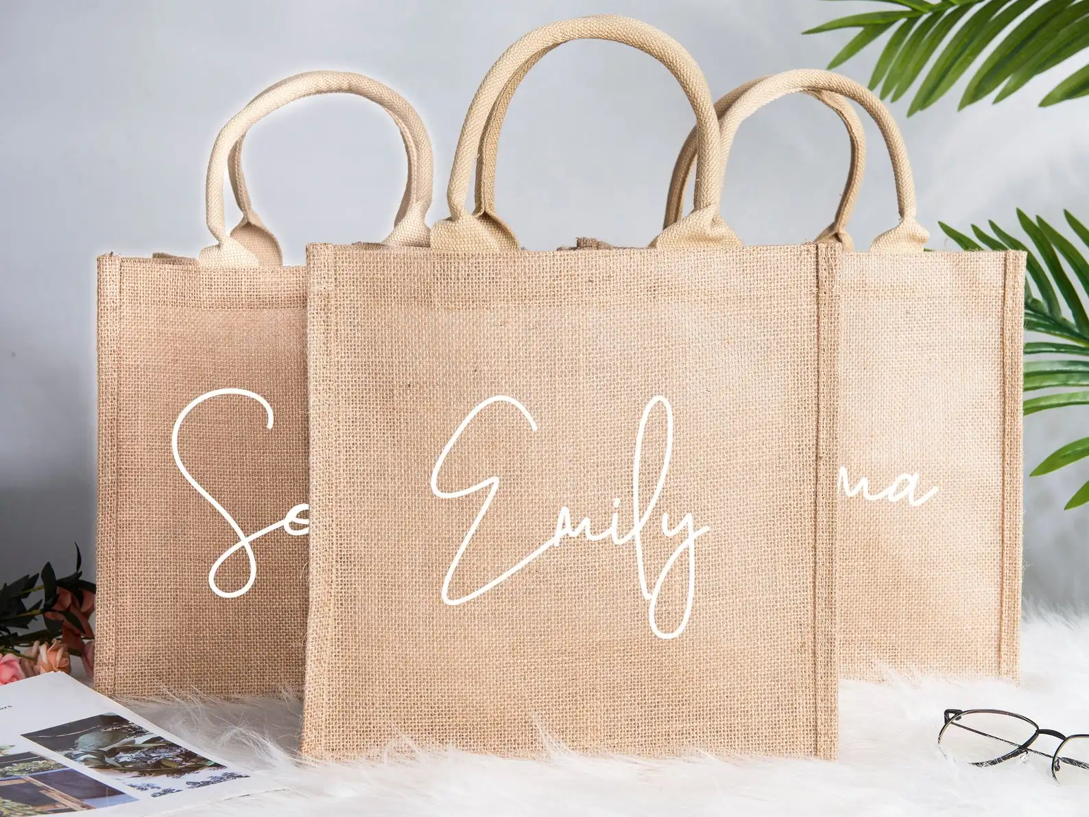 Sweetude Wedding Bride Bag Natural Jute Bride Tote Bag Bride Gift Bag with Handles Beach Bag with Zipper for Engagement, Honeymoon, Beach Bridesmaid