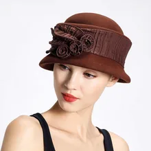 В Корейском стиле; Зимняя шерстяная одежда фетровых Шапки для Для женщин модные увлекательный Цветочные фетровая шляпа зимние Curl полями шляпа
