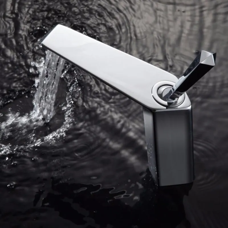 Vidric New Arrival Chrome/Black Bathroom Basin Faucet Single Handle Single Hole Mixer Tap Deck Mounted Hot And Cold Tap Sink Fau