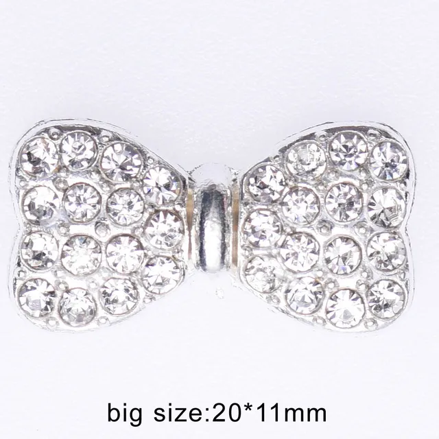 New Brand Shoes Charms Designer Croc Charms Bling Rhinestone Girl Gift Glow Clog Decaration Metal Love Butterfly Accessories b8210