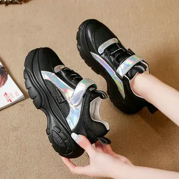 

2019 new women's shoes Mesh breathable sneakers Outdoor Lightweight wild running shoes Woman Sport Shoes C34-33