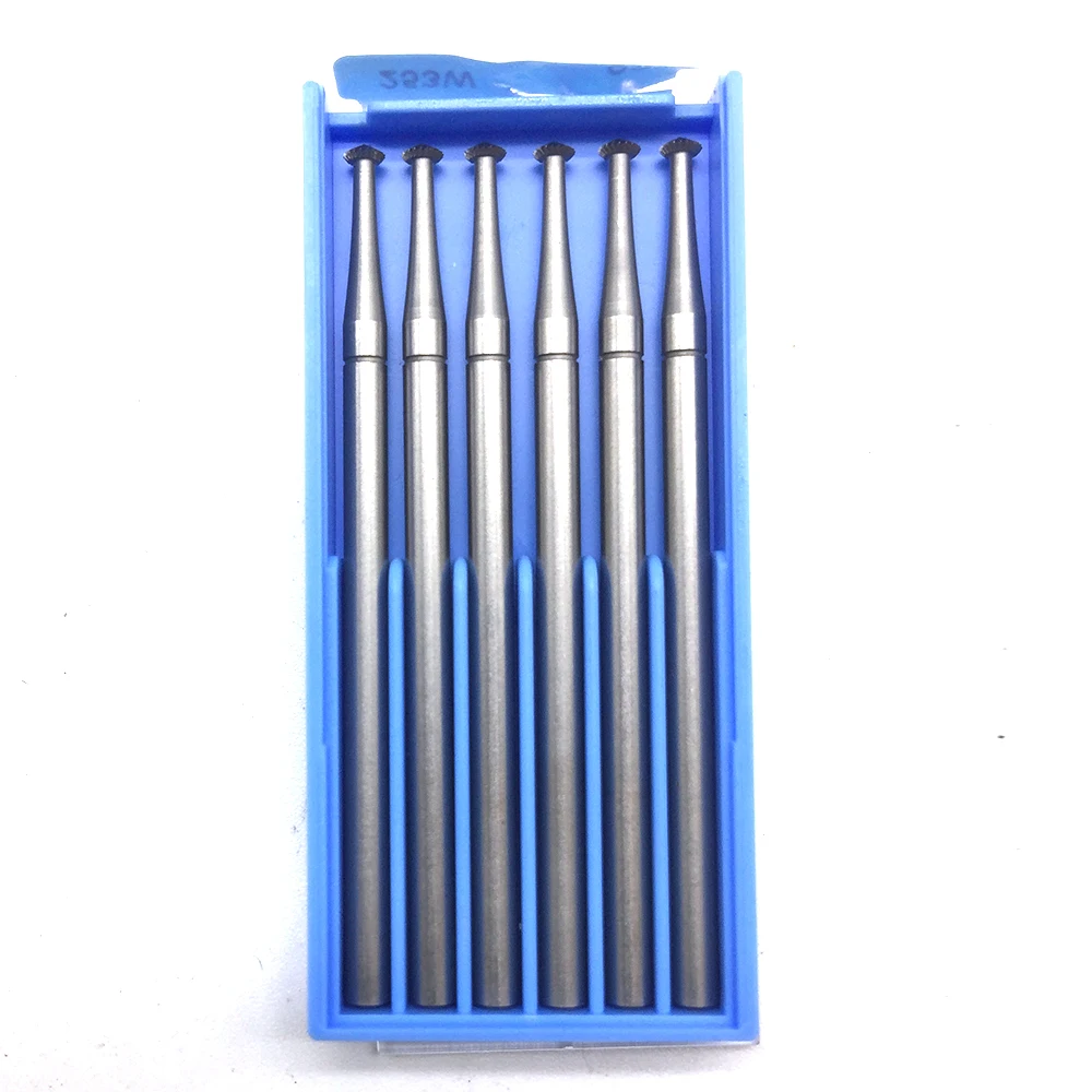 6853