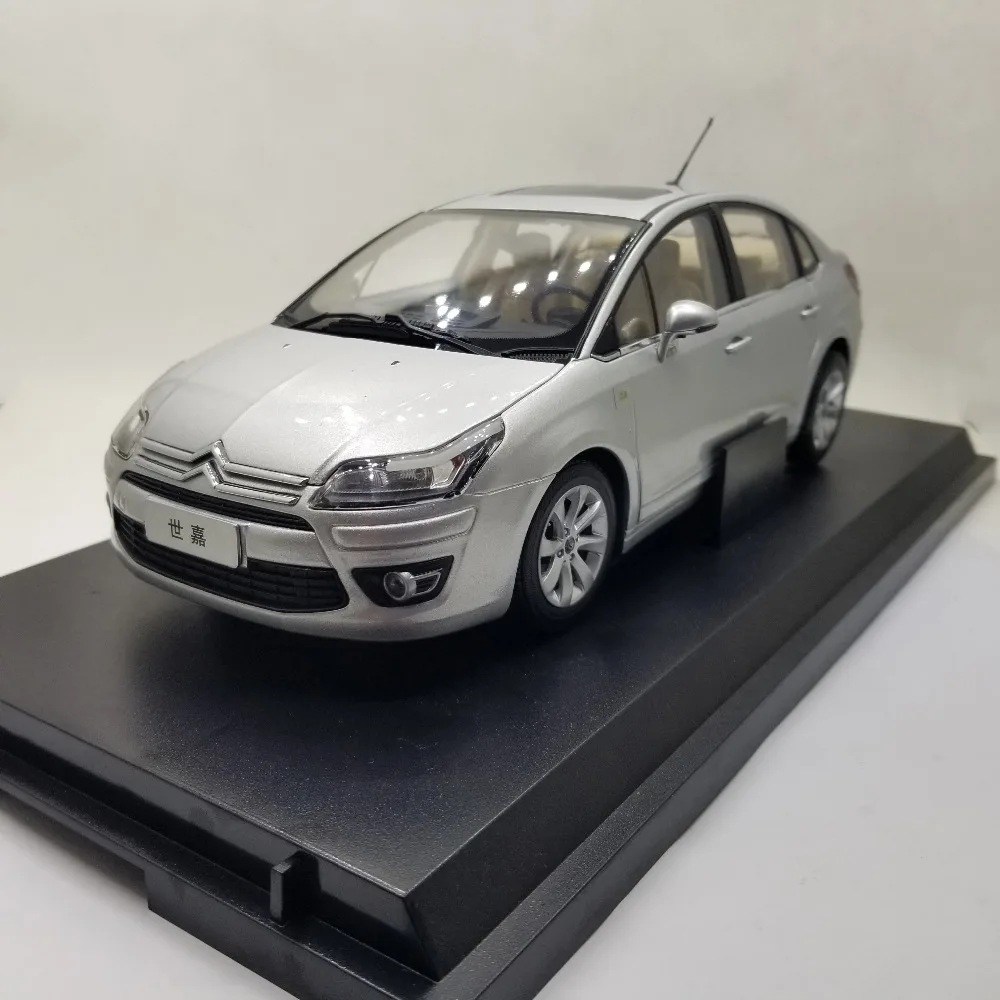 1:18 литье под давлением модель для Citroen C-Quatre 2009 Серебряный седан(дефект краски) Игрушечная машина из сплава миниатюрная коллекция подарок sega