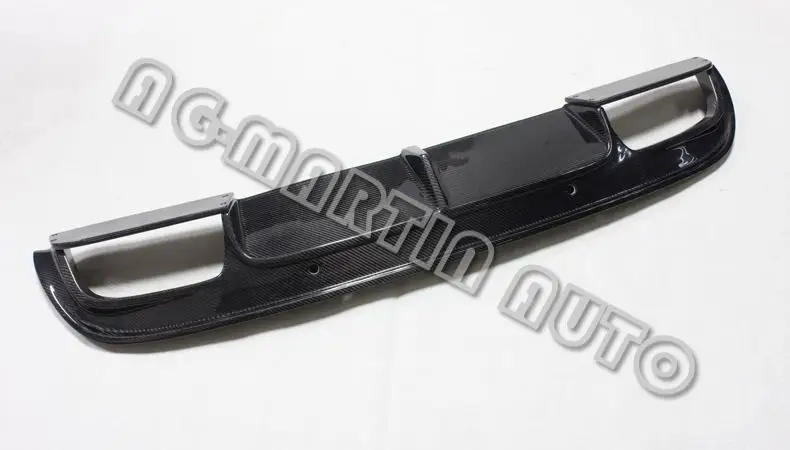 Rear diffuser Подлинный полированная поверхность из натурального углеродного волокна автомобиля диффузор, губа на задний бампер для Mercedes-Benz C class W205 - Цвет: Rear diffuser