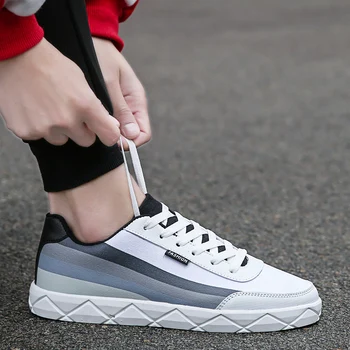 

2020 new spring men's shoes casual canvas shoes the trend set board shoes personality low help winter tide shoes