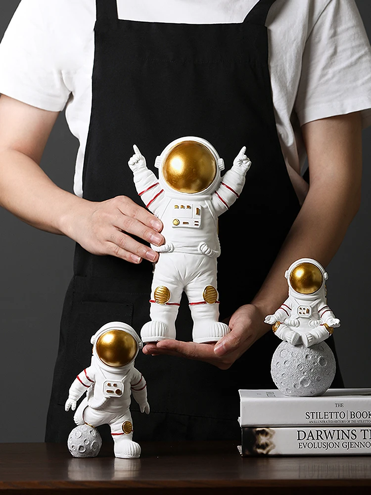 Nordic Modern Astronaut Miniature Figurines Resin Craft Home