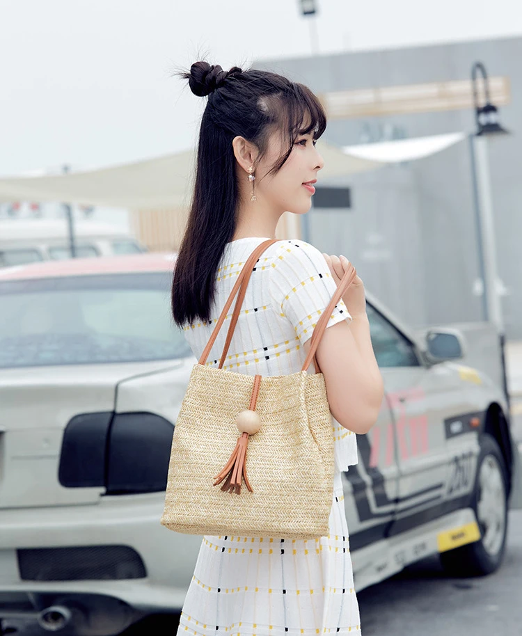 

Crossbody Bucket Bag Ladies Straw Bag Hand Knitted Summer Tassel Beach Bag