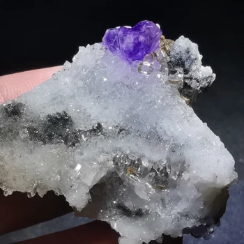 

26.6gNatural rare purple fluorite mineral specimen stone and CRYSTAL HEALING CRYSTAL QUARTZ GEM