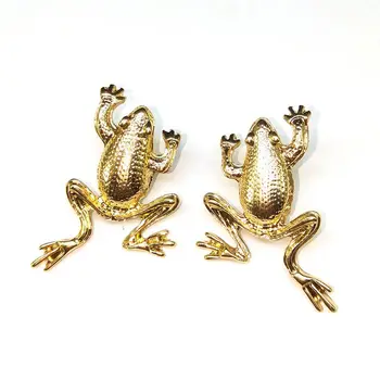 

2019 Brinco States Jewelry Personality Fashion Joker Style Restoring Ancient Ways Is Pure And Fresh Spittor Stud Earrings A34