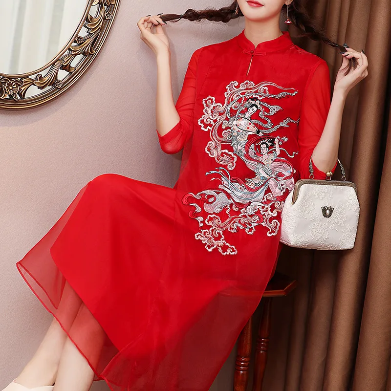 

2020 spring new retro Chinese style embroidery fairy Pattern Loose Five-point sleeve Real silk dress Zen clothes hanfu women