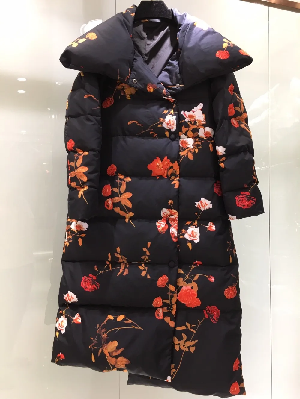 Зимняя куртка женская пуховая куртка Женская длинная пуховая куртка цветочное украшение пуховая верхняя одежда Брендовое пальто известная кошка шоу