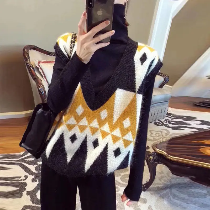 

Fall / winter 2020 lazy style: V-neck Pullover sleeveless sweater