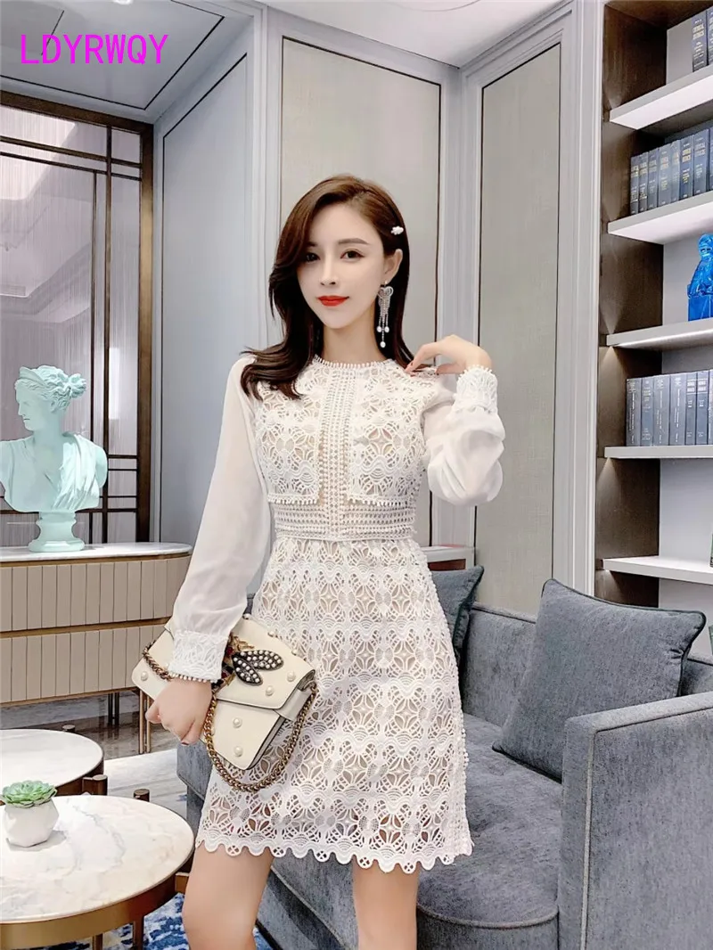 

2019 autumn and winter models Japanese style new chiffon long-sleeved fight receiving waist white lace dress