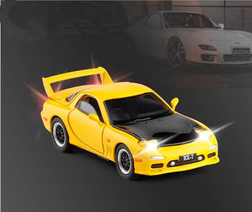 1:32 Mazda FD RX7 модель автомобиля из сплава, 4 двери уникальный спортивный автомобиль, автомобильные огни могут быть выключены