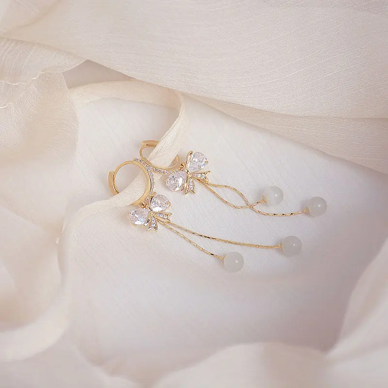 All-match Women Hoop Earrings Cat Eye Light Luxury High-End Earrings Female Ear Buckle Bowknot Temperament Zircon Fashion Gifts