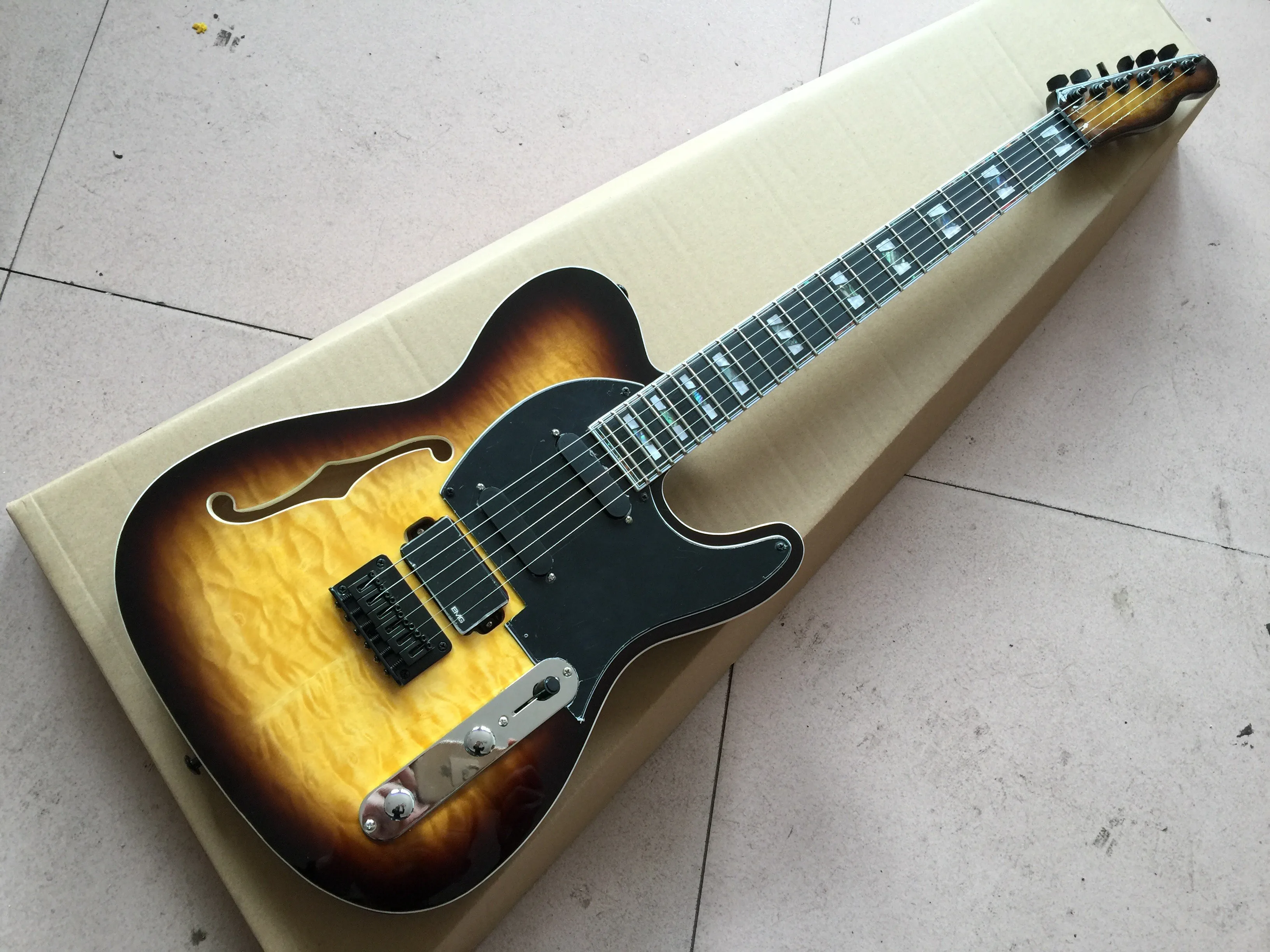 

new arrival hot selling sunburst electric guitar , with maple top and back , high quality , 22 frets ,maple neck guitar