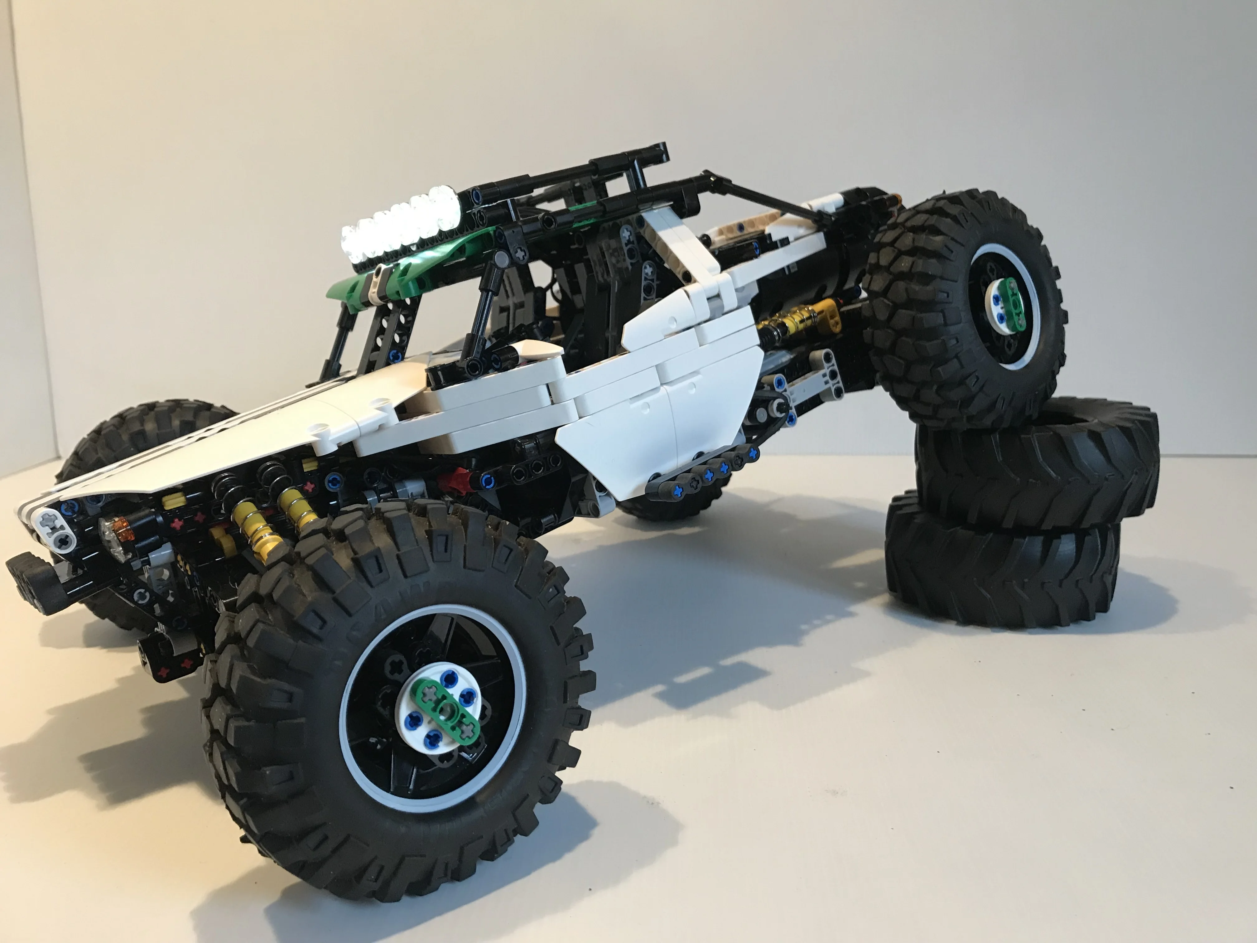 MOC 19517 4WD RC Buggy with 1912 Pieces