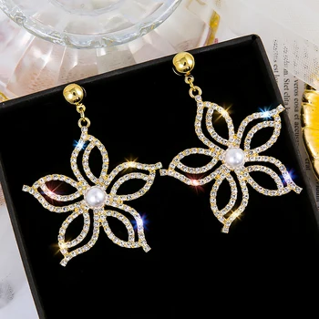 

Rhinestone Hollow Flower Drop Earring Female Fashion Statement Gold Color Imitation Pearl Crystal Earrings Wedding Bride Jewelry