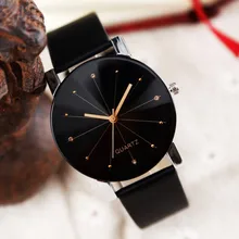 Relojes de pulsera con esfera redonda para hombre y mujer, pulsera de cuarzo analógico con correa de cuero, estilo lujoso, 2021